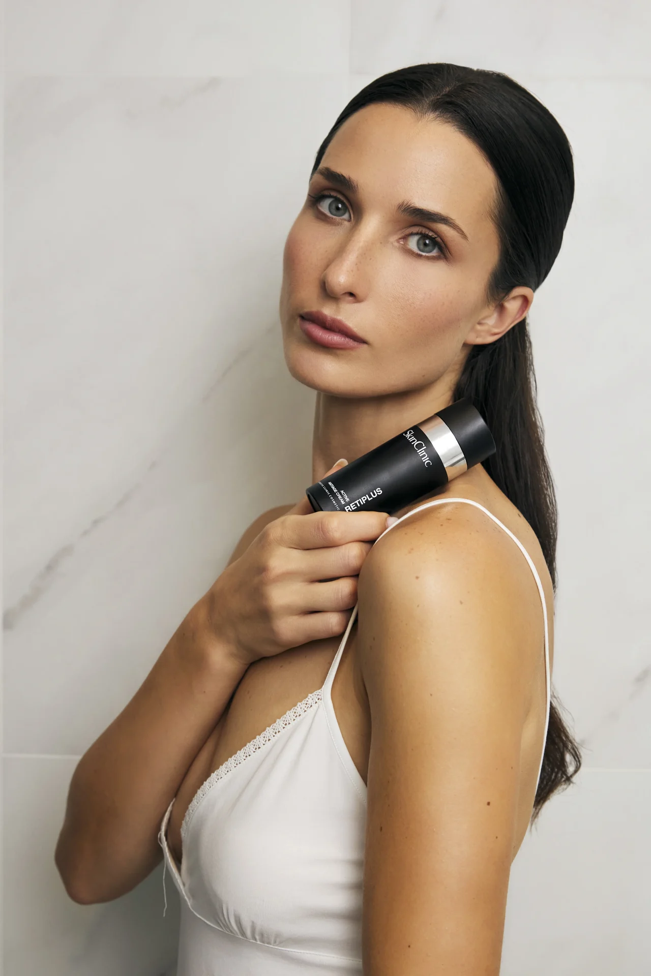 campana_publicidad_Cosmetica_SKIN CLINIC_foto Campaña Publicidad de Cosmetica SKIN CLINIC- Contenido audiovisual para la marca